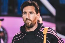 爱游戏体育-梅西重返赛场，夺冠首场状态出色，TES观众沸腾！