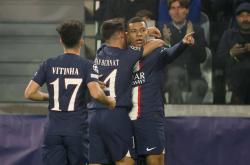 爱游戏-姆巴佩官方宣布出色防守新规，巴黎圣日耳曼引发争议！再创辉煌时刻的简单介绍